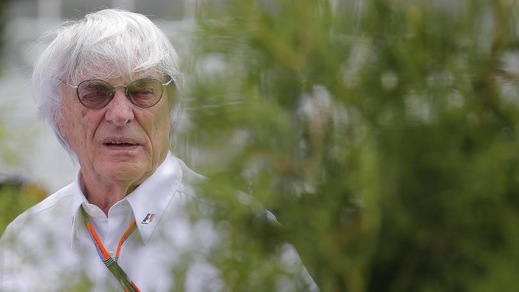 F1, Mosley si schiera con Ecclestone