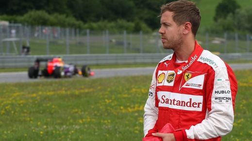 Gp Austria: Vettel comanda seconde libere, ma chiude ai box per problemi al cambio