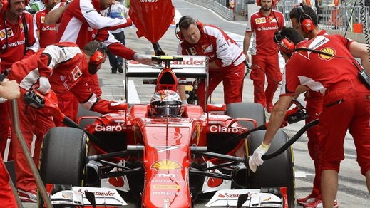 F1 Ferrari, Raikkonen: «Non so cosa sia successo»