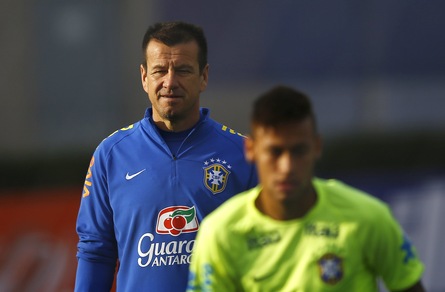 Dunga: «Neymar? Abbiamo bisogno di uomini, non di bambini»