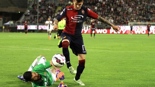 Genoa, piace Farias. Dubbi su Tino Costa