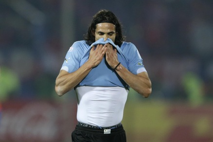Cile-Uruguay 1-0, assurda espulsione di Cavani