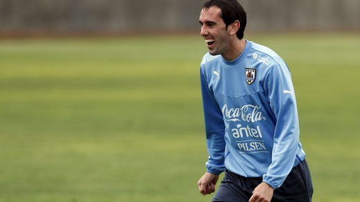 Hummels o Godin. Altra asta da Milan