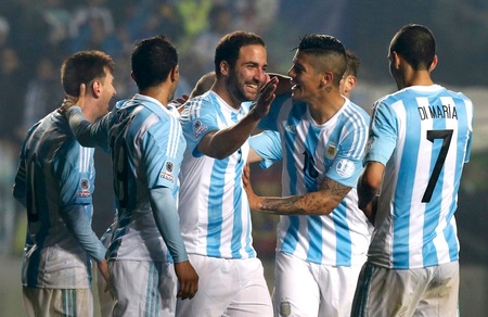 Coppa America, finale Argentina-Cile: 6-1 al Paraguay!