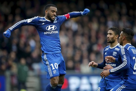 Roma, per Dzeko è dura. Sabatini pensa a Lacazette