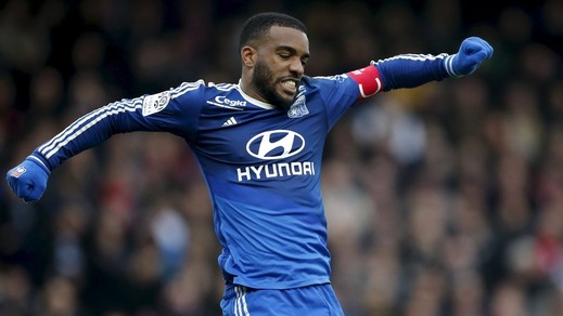 Roma, per Dzeko è dura. Sabatini pensa a Lacazette