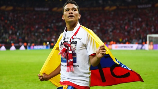 Il ds del Siviglia: «Bacca è felice qui»