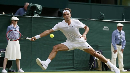 Federer, è un punto irreale: pallonetto da sotto le gambe!