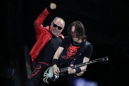 Vasco, l'urlo dei 56mila spazza le polemiche sul prato