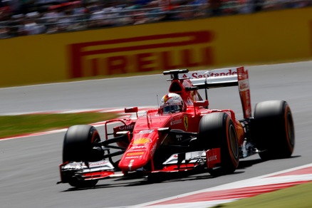 A Silverstone ottava pole per Hamilton, le Ferrari in terza fila