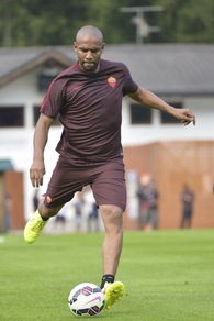 Maicon carica la Roma: «L'obiettivo è alzare un trofeo»