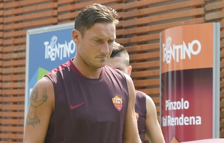 Roma, c'è anche Totti al lavoro in ritiro