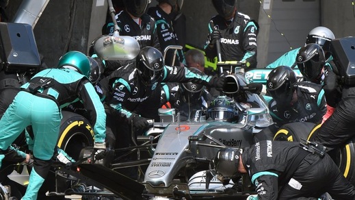 F1, Fia contro Mercedes: «No ai falsi pit stop»