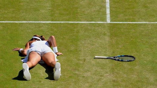 Muguruza in finale di Wimbledon: il festeggiamento è sexy