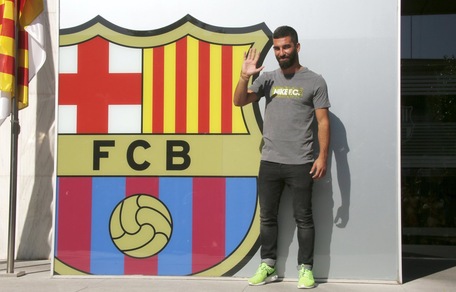 Arda Turan: «Ho rifiutato tante offerte per il Barça»