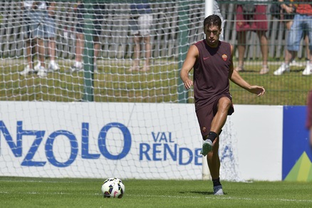 Roma, Strootman verso il rientro: torna a calciare