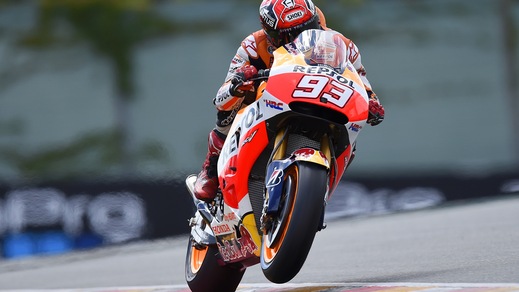 MotoGp: Marquez scatenato, la pole a 1,80
