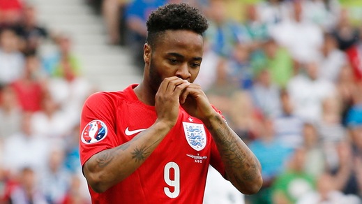 Sterling-Liverpool, è guerra: «Un anno con le riserve»