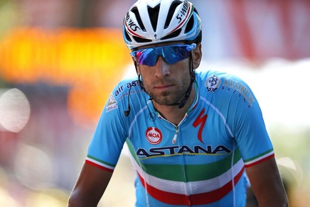 Tour, Vuillermoz vince l'8ª tappa. Nibali in difficoltà