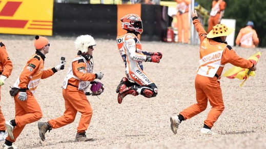 MotoGp Sachsenring, Marquez padrone assoluto