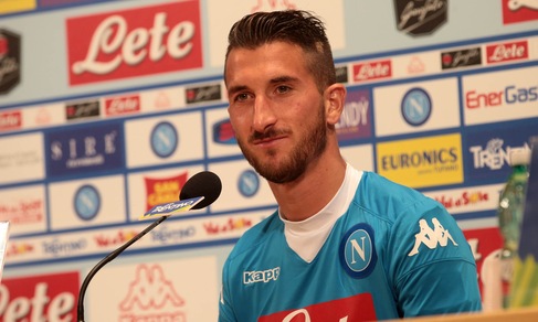 Napoli, Valdifiori si presenta: ecco le foto più belle