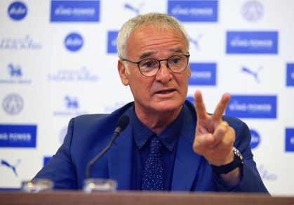 Leicester City, ecco Ranieri. New look e cravatta a pois!