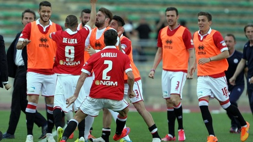 Bari-Sapunaru: rebus. Dietro spinge il Verona