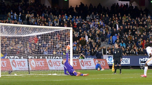 Doumbia prova il cucchiaio alla Totti: il risultato è disastroso