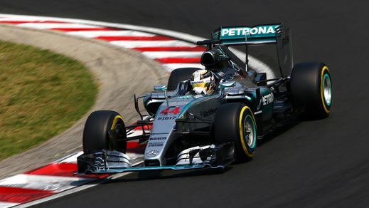 F1, Gp Ungheria: Hamilton in pole, Vettel 3° e Raikkonen 5°