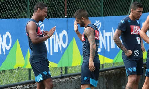 Insigne-De Guzman, il Napoli prova anche le esultanze