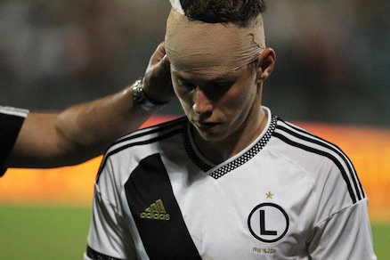 In Albania partita sospesa. Giocatore polacco ferito dagli spalti