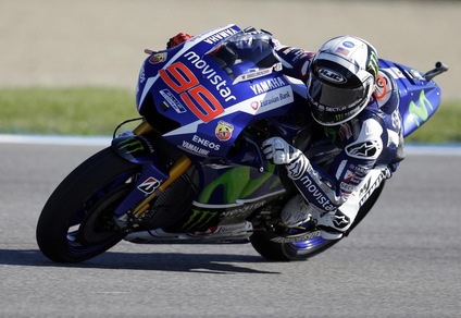 MotoGP Silverstone: Lorenzo vola nelle FP2, Rossi 10°