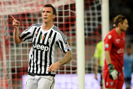 Supercoppa, trionfo Juve con Mandzukic e Dybala