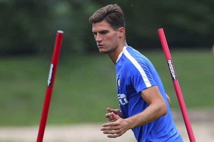 Fiorentina, Pradè: «Andreolli non ci interessa»