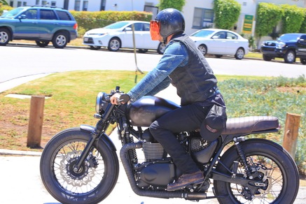 David Beckham fa il biker a Los Angeles