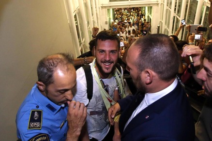 Bologna, tutti pazzi per Destro!