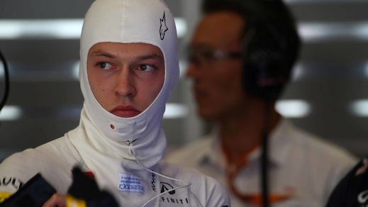 F1 Red Bull, Kvyat multato per un passaggio pericoloso in pit-lane