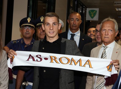 Roma, Lucas Digne è arrivato a Fiumicino