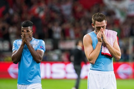 Lazio, De Vrij deve operarsi. Rischia un lungo stop