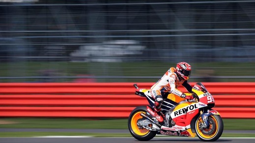 MotoGp Silverstone: Marquez pole da record, Rossi parte 4°