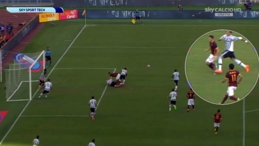 Florenzi atterrato in area: la Roma chiede il rigore