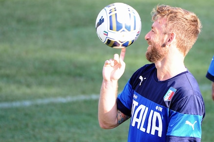 L'Italia a Coverciano. De Rossi, sorrisi e numeri... di basket!