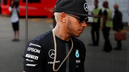 Nuovo look per Hamilton: a Monza in versione biondo platino!