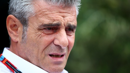 F1 Ferrari, Arrivabene: «Ancora gap da Mercedes, ma non molliamo»