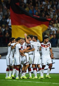 Germania, tris alla Polonia. Albania, pari in Danimarca