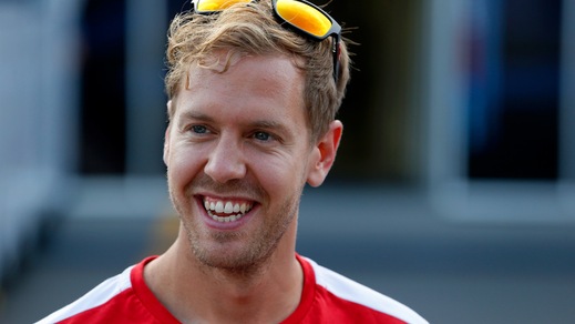 F1, Gp Monza: arrivo in moto per Hamilton e Vettel