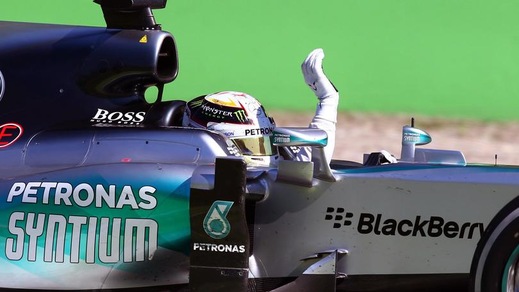 F1, Mercedes: giallo su pressione gomme Hamilton, possibile penalità