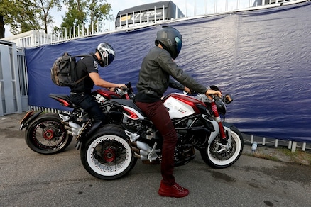 Hamilton a Monza con la… MV Agusta