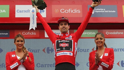 Vuelta, la 17esima tappa è di Dumoulin ma Aru non molla