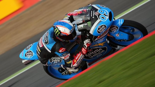 Moto3 Misano, brivido Navarro: cade, ma sta bene